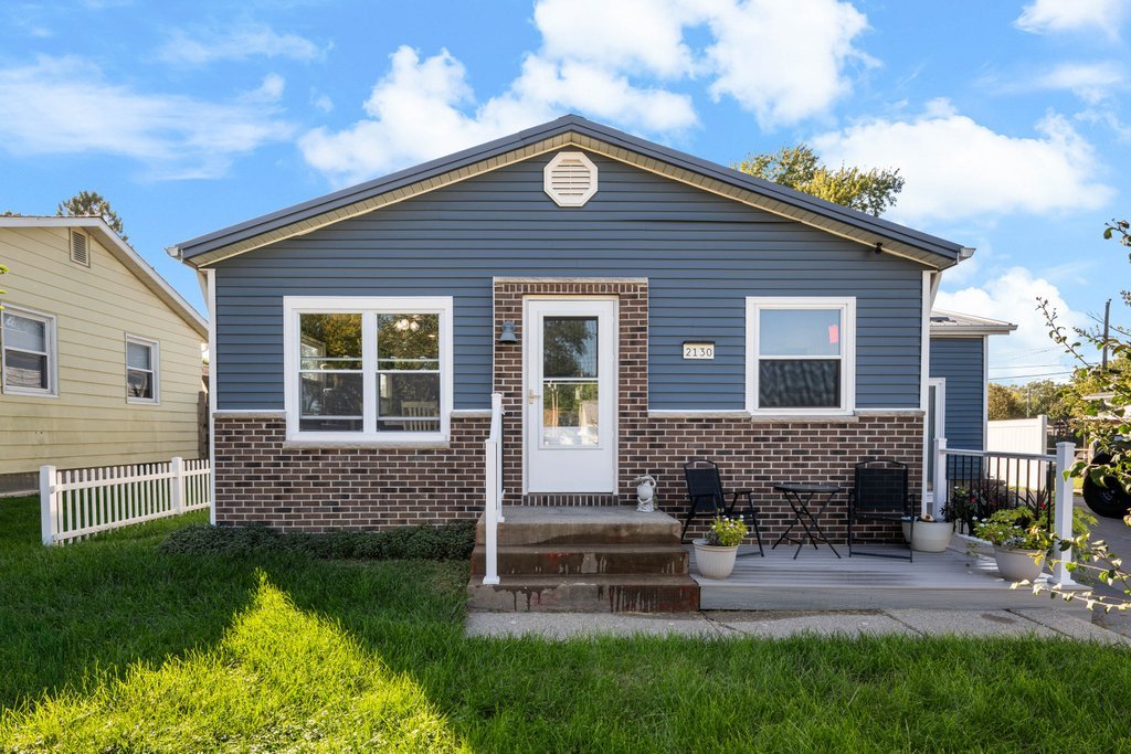 2130 N Fairmount Street — photo
