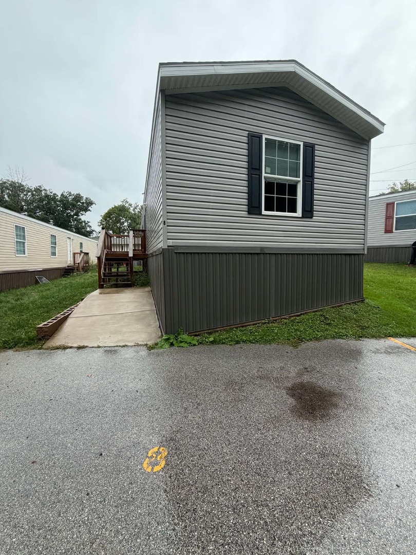 1301 Devils Glen Road Unit 8 — photo