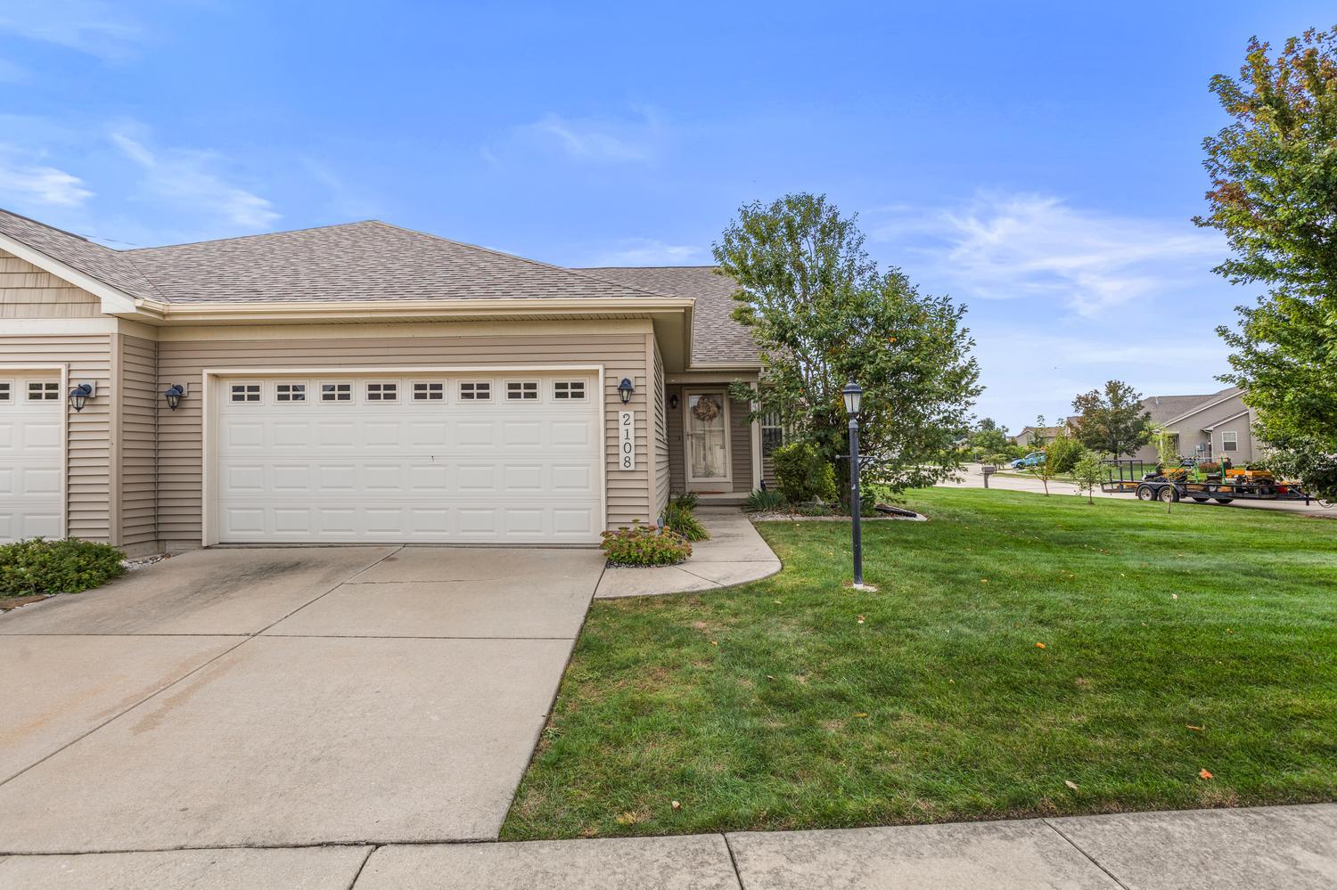 2108 S Stonebrooke Court — photo