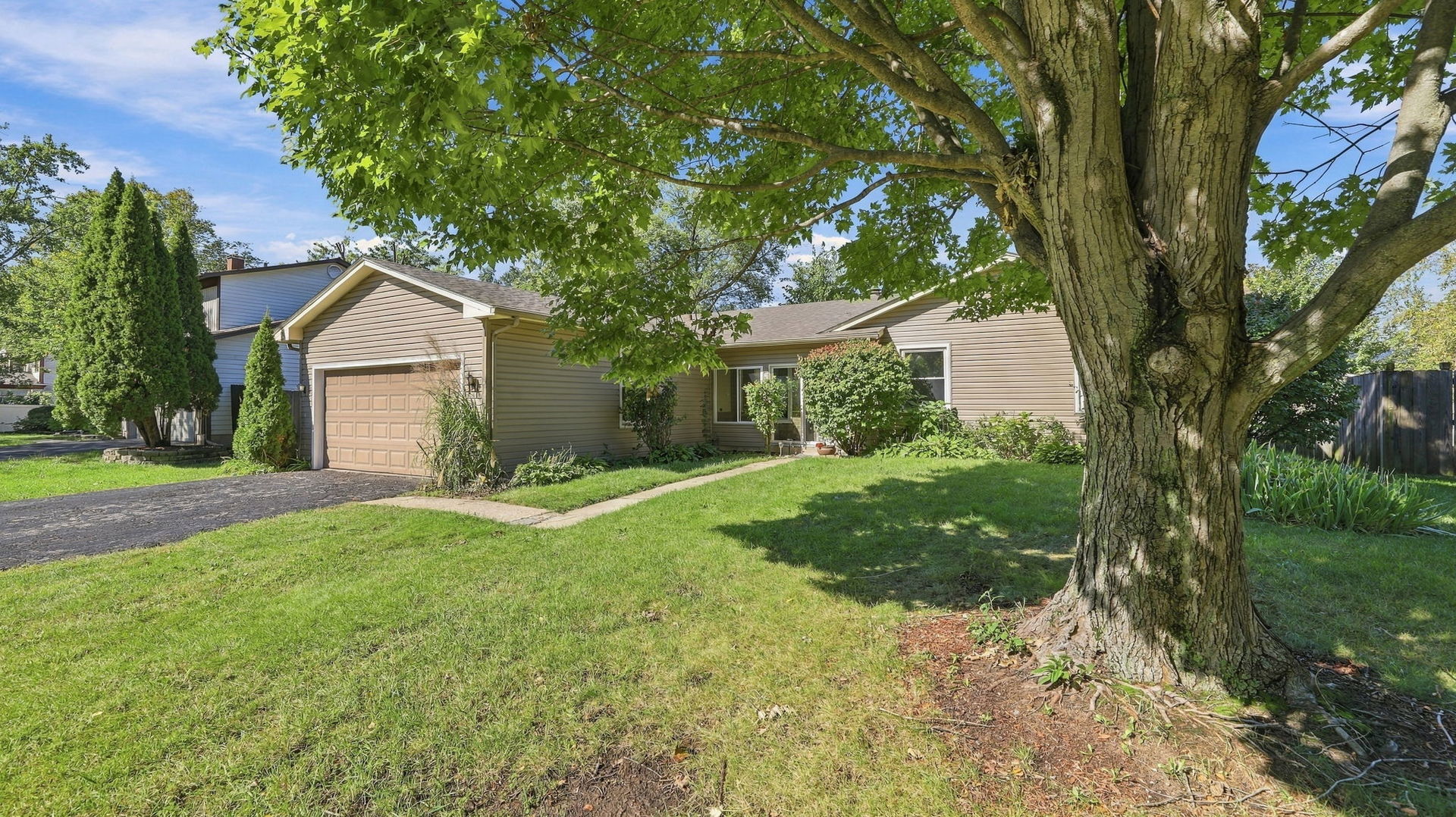Home in Aurora, IL 60504 — photo 3