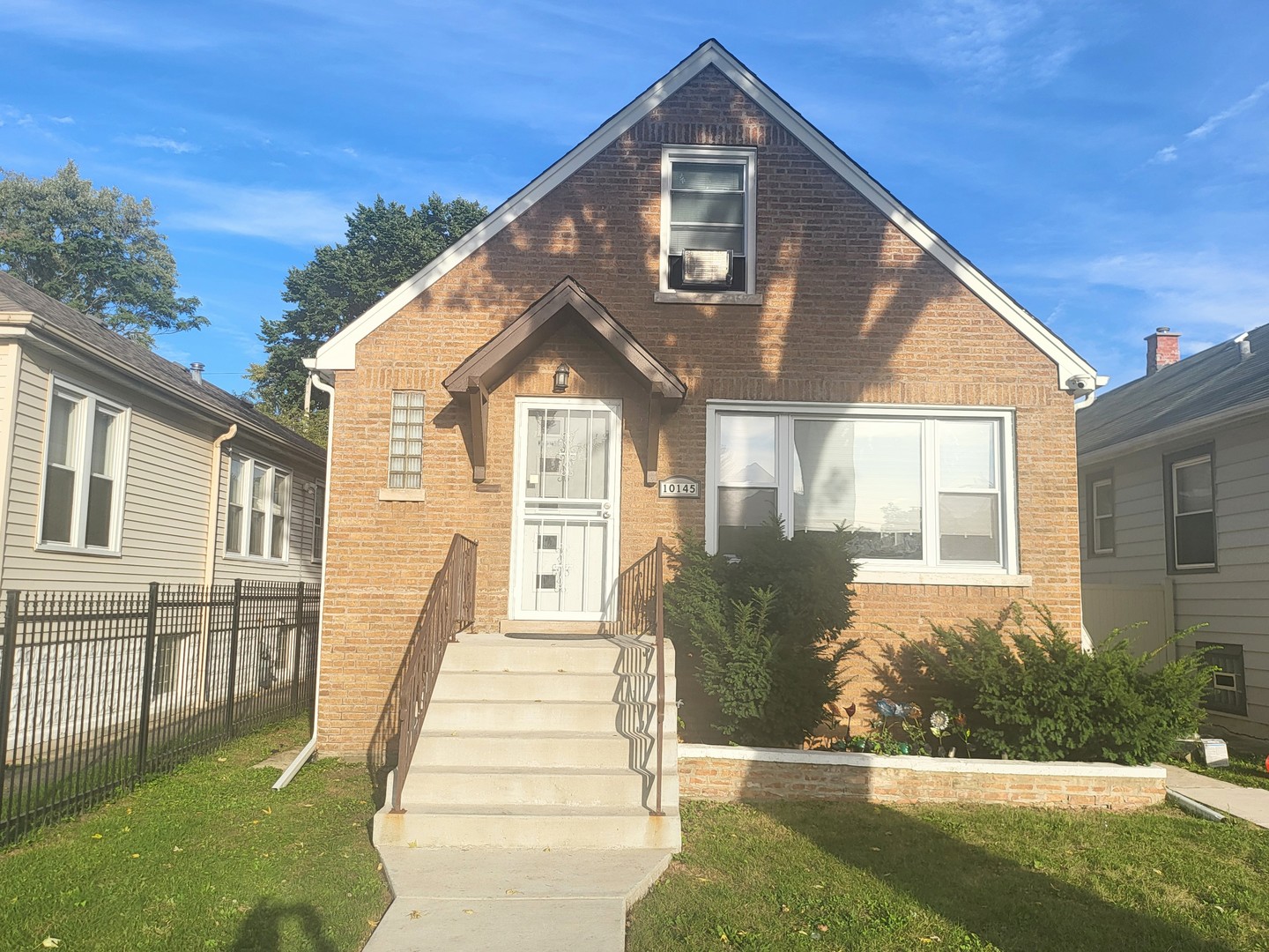 10145 S Perry Avenue — photo