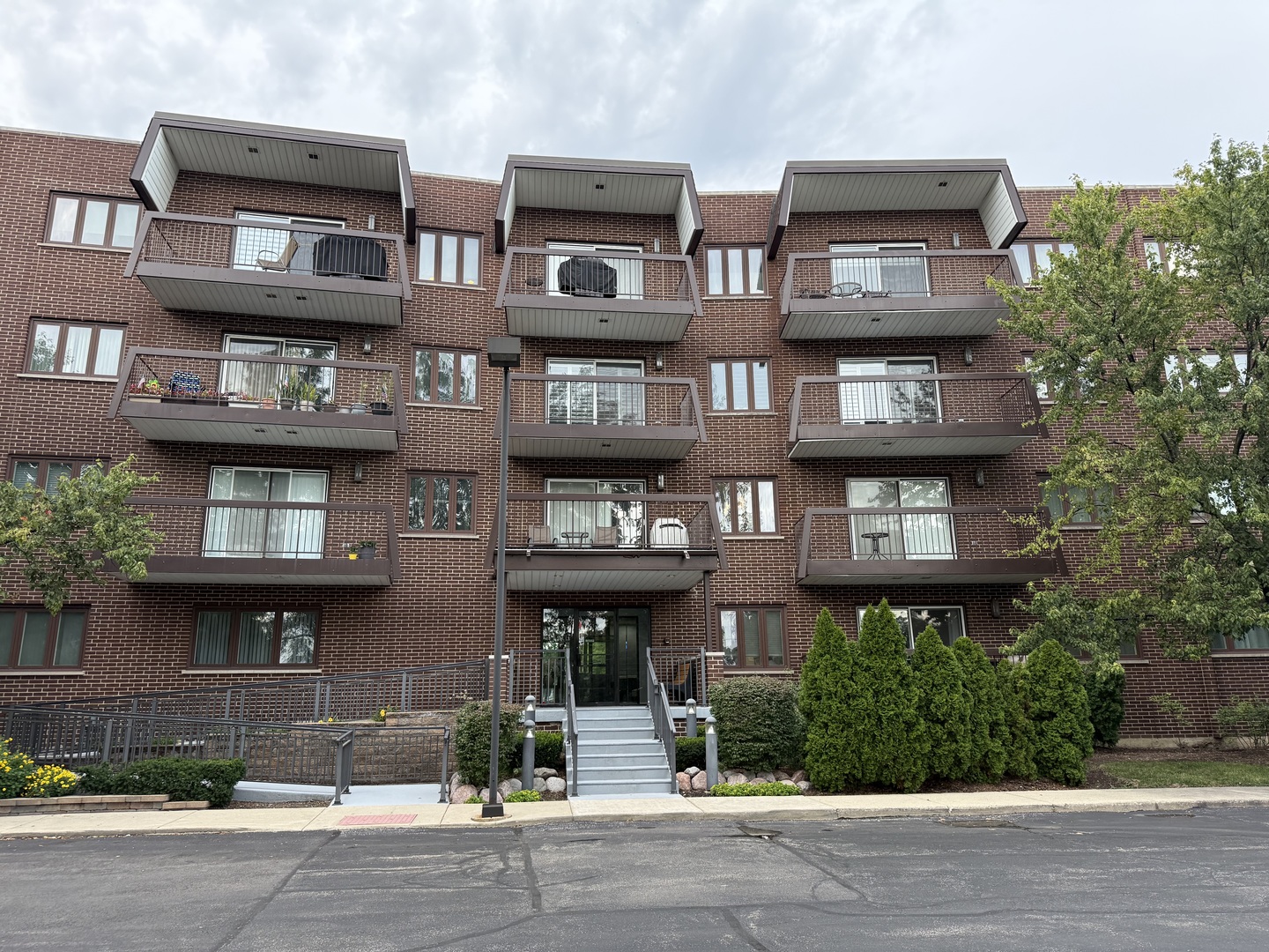 350 E Dundee Road 301 — photo