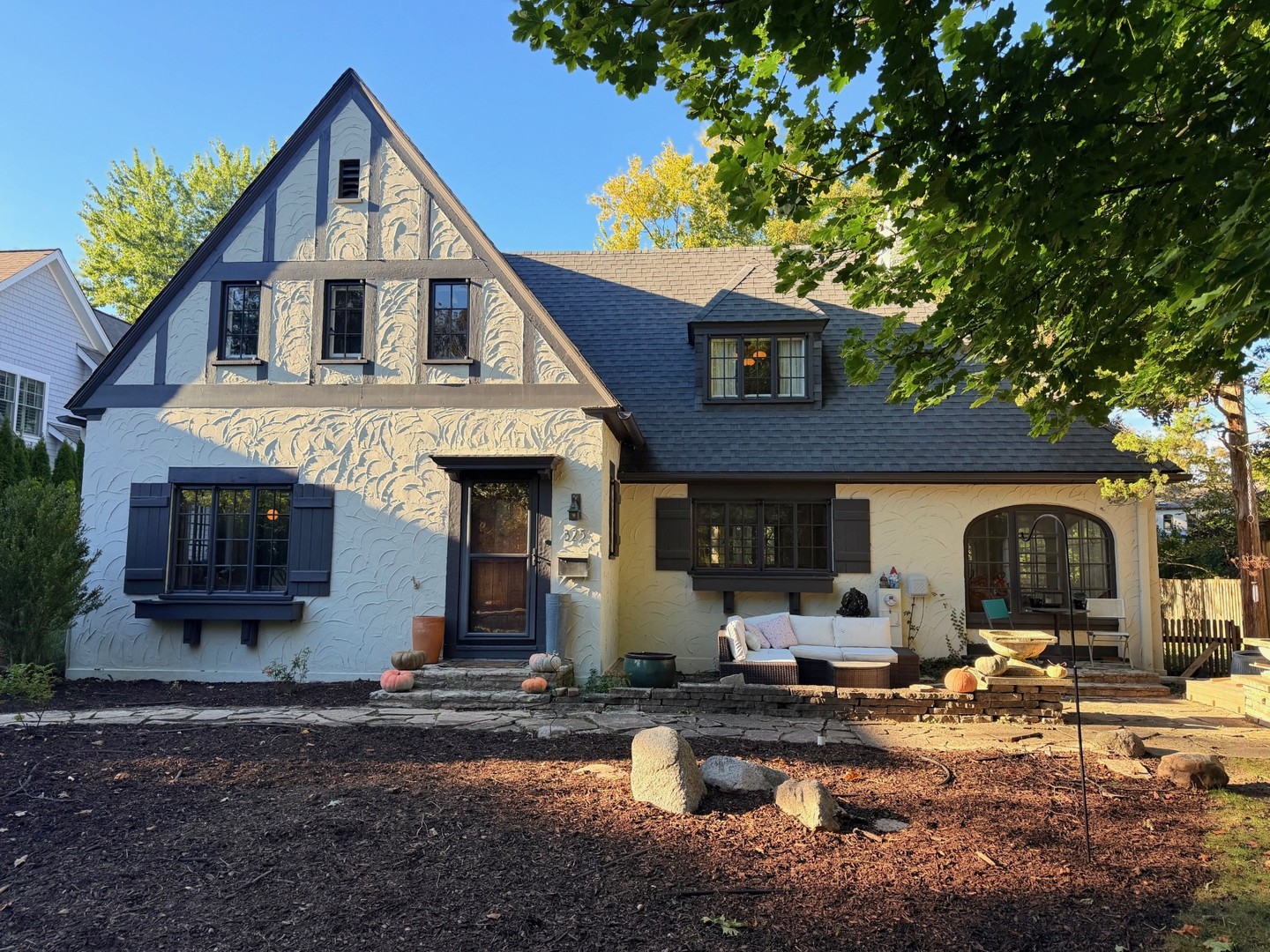 325 Oakland Drive — photo