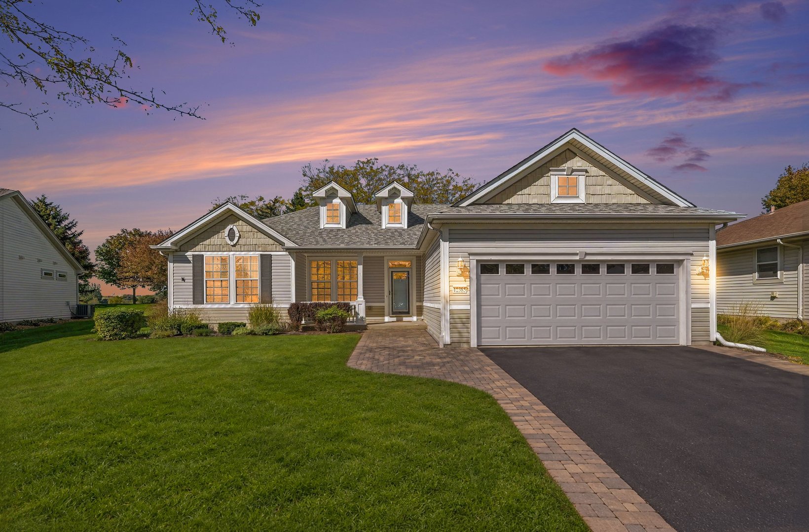 12385 Hickory Court — photo