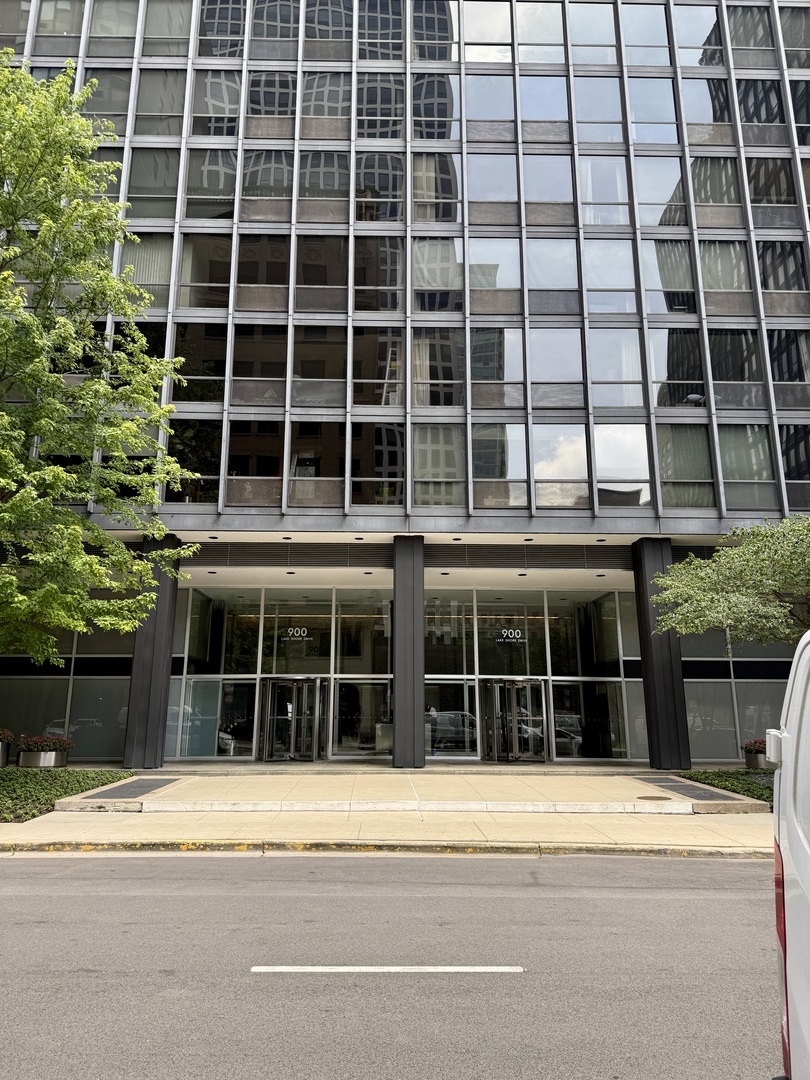 900 N Lake Shore Drive Unit 509 — photo