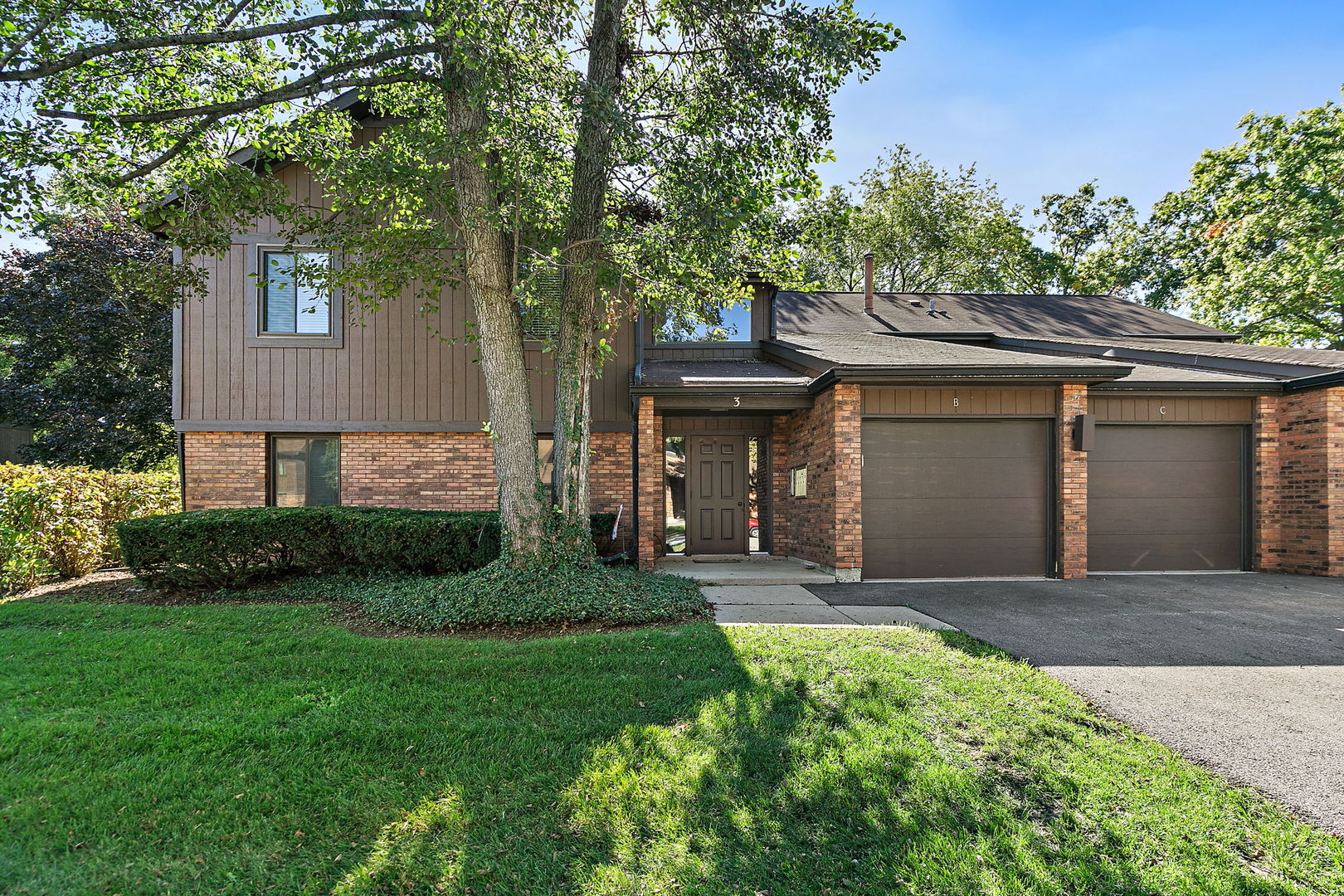 3 Creekside Circle B — photo