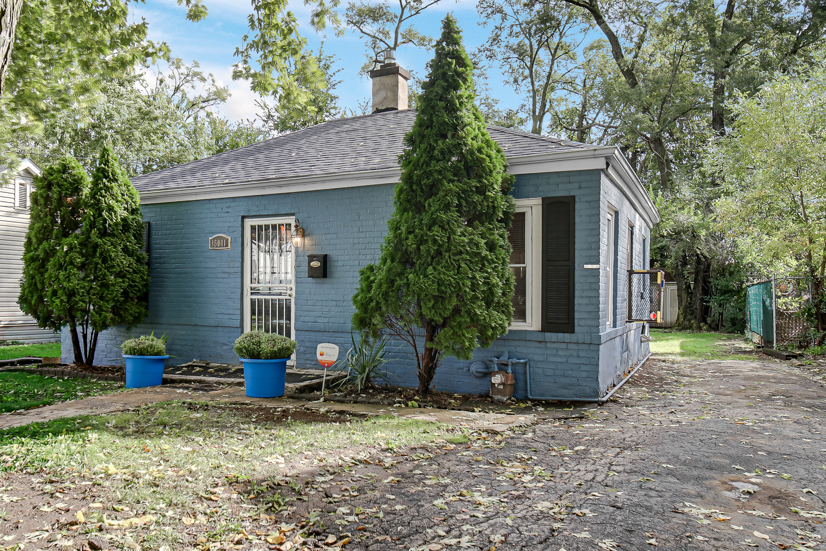 15041 Riverside Drive — photo
