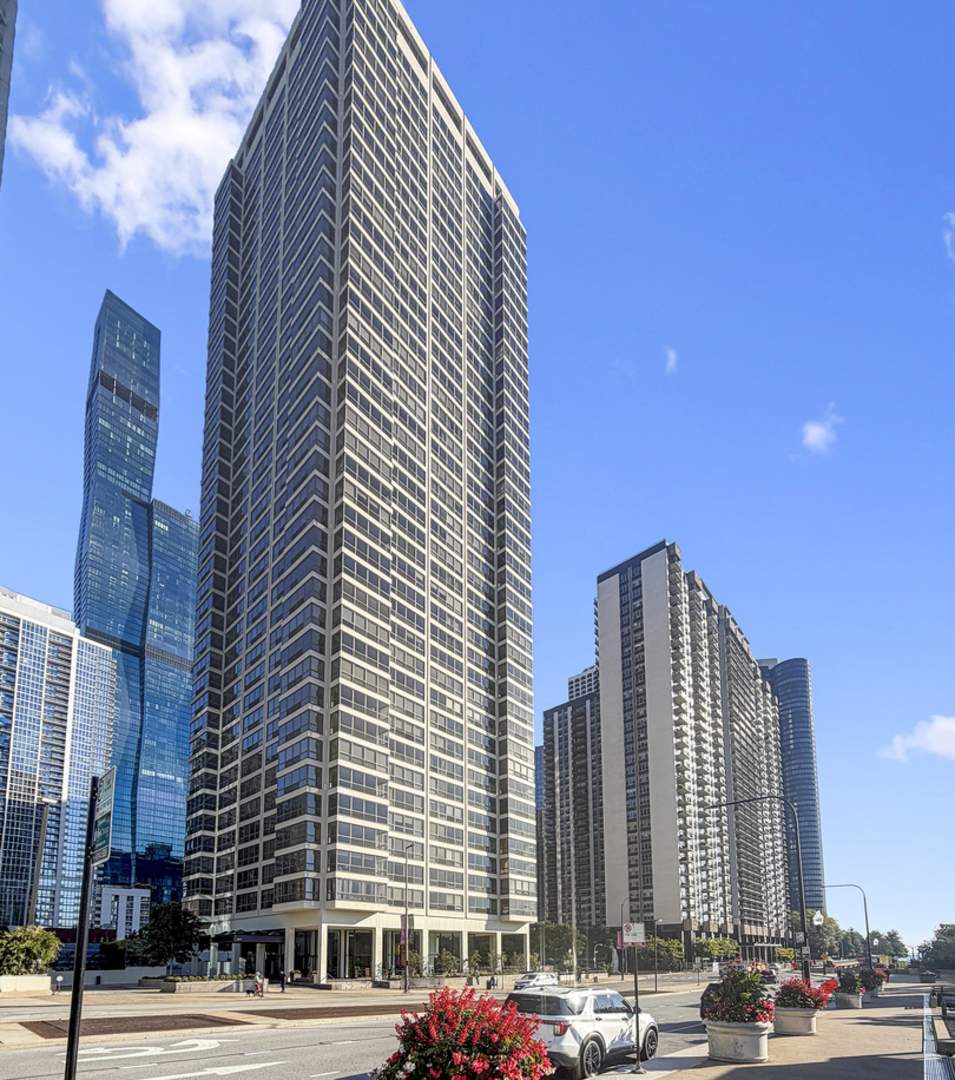 360 E Randolph Street Unit 2203 — photo