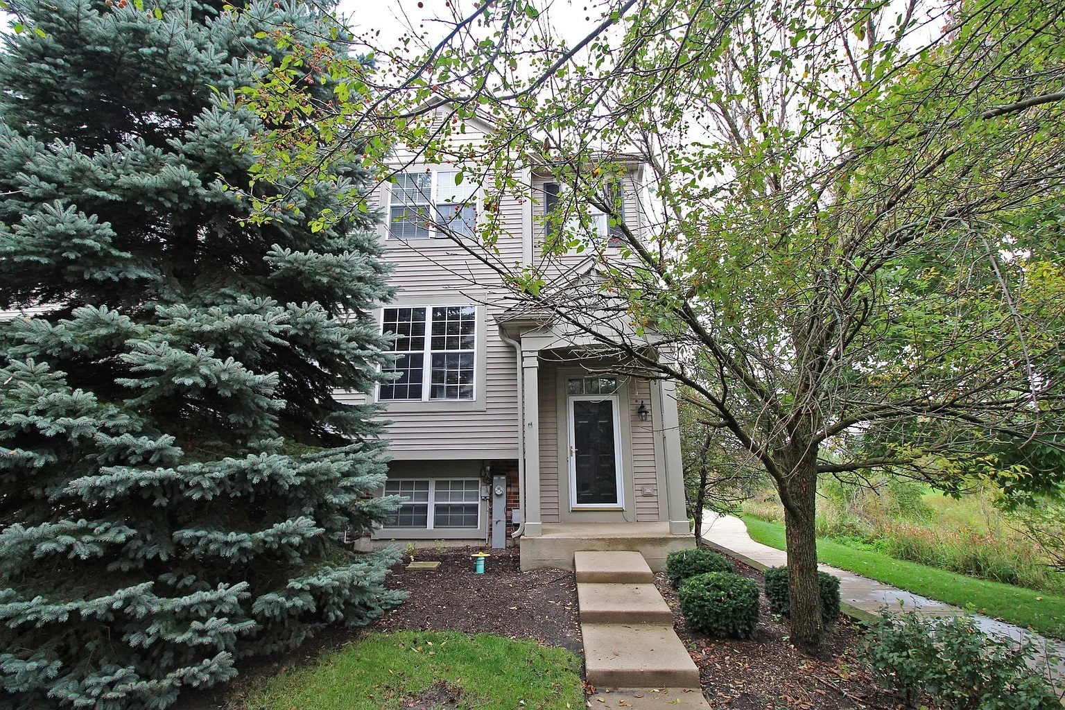 1059 Ellsworth Drive — photo