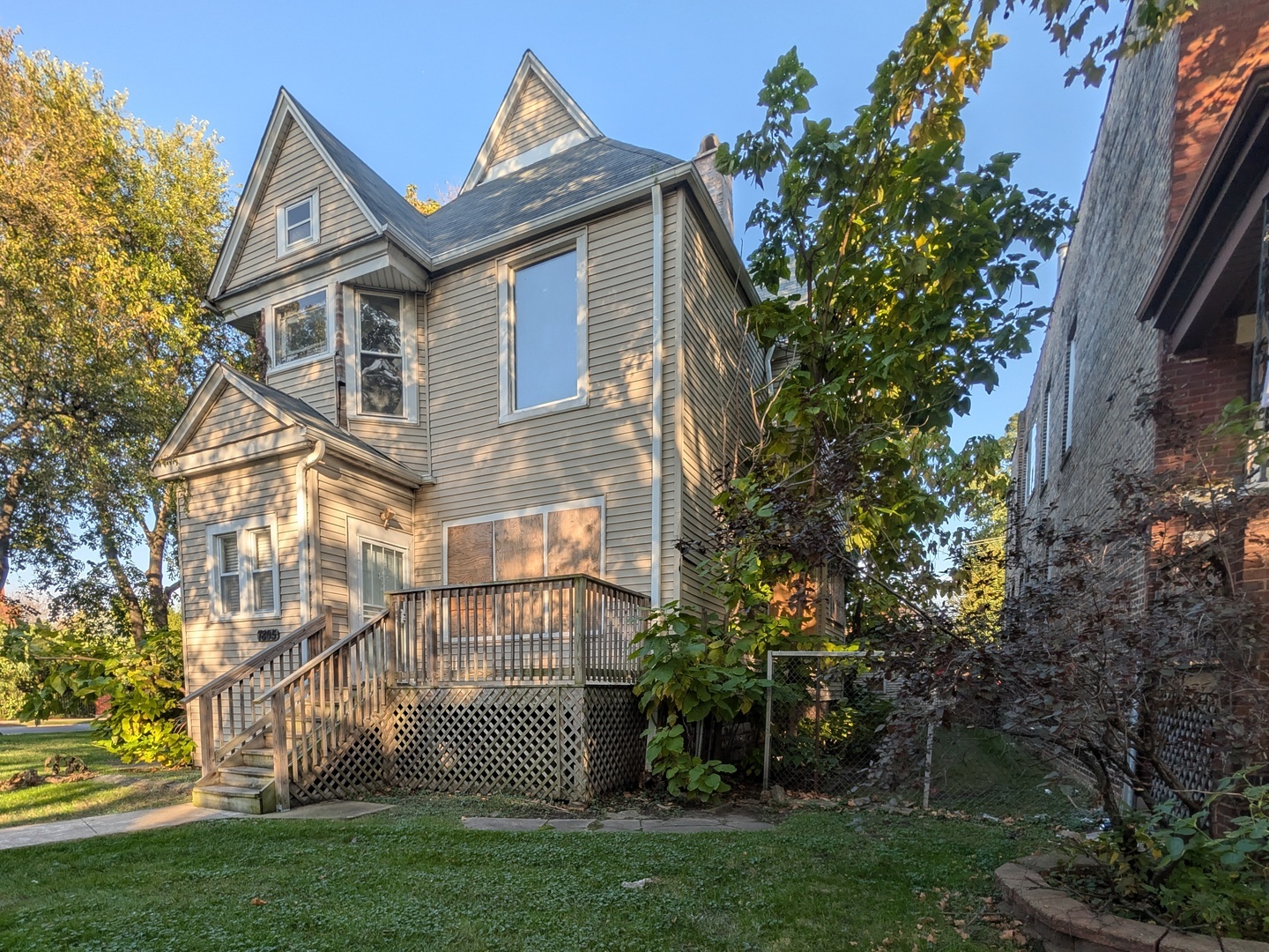 Home in Chicago, IL 60620 — photo 2