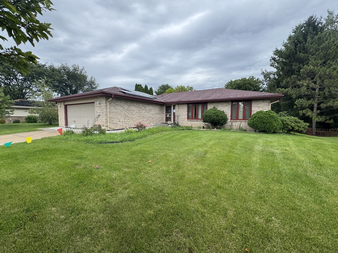 4680 Bedfordshire Drive — photo