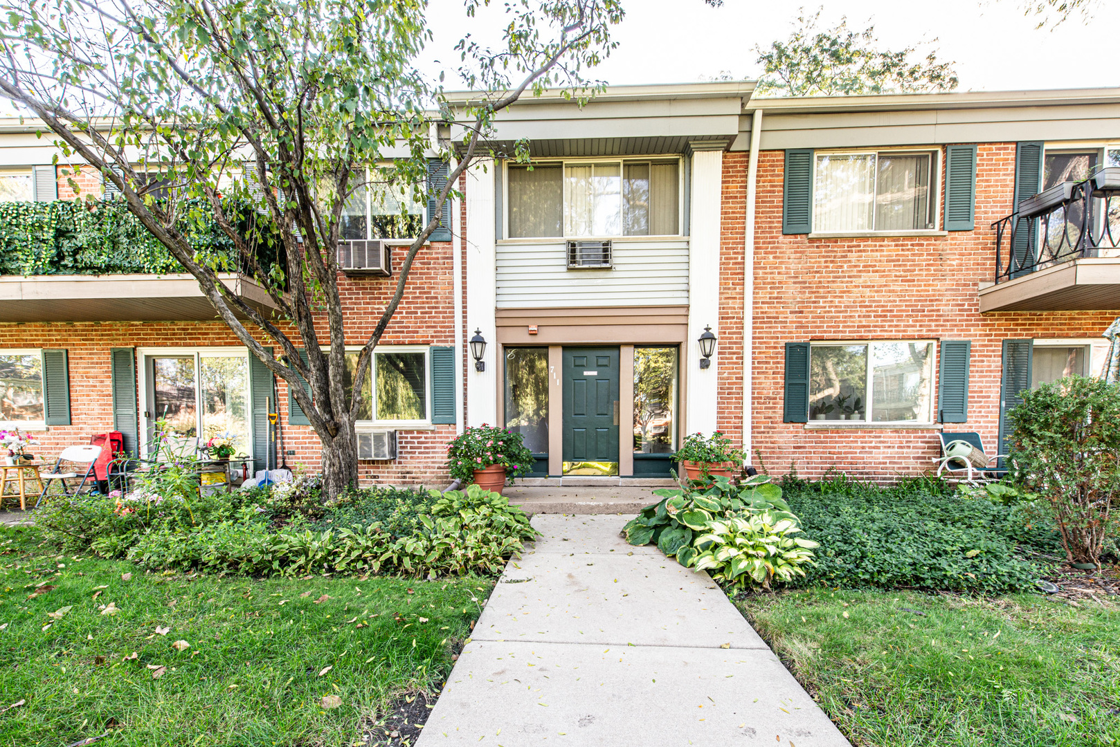 711 E Falcon Drive Unit 101 — photo