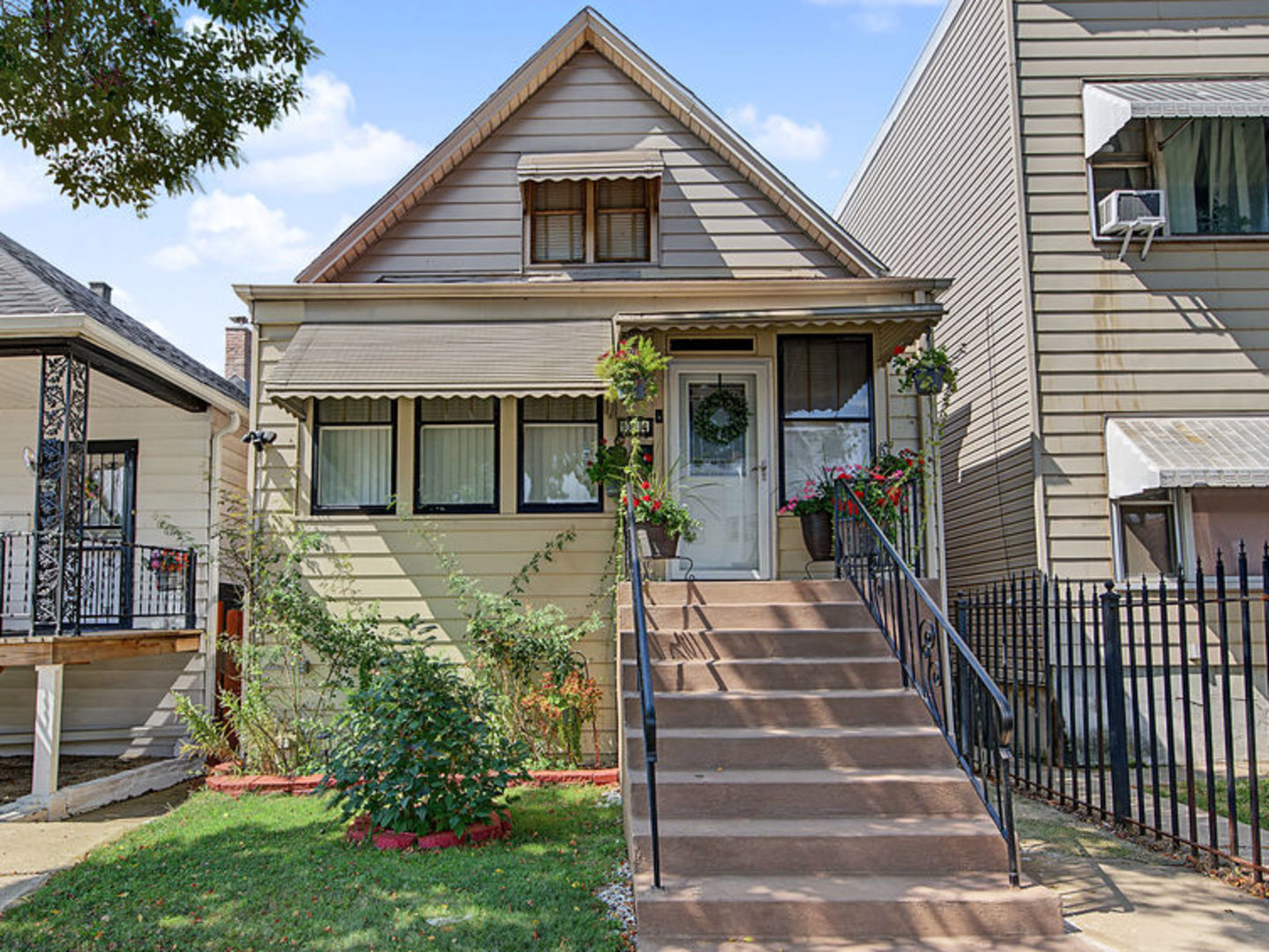 10414 S Ewing Avenue — photo