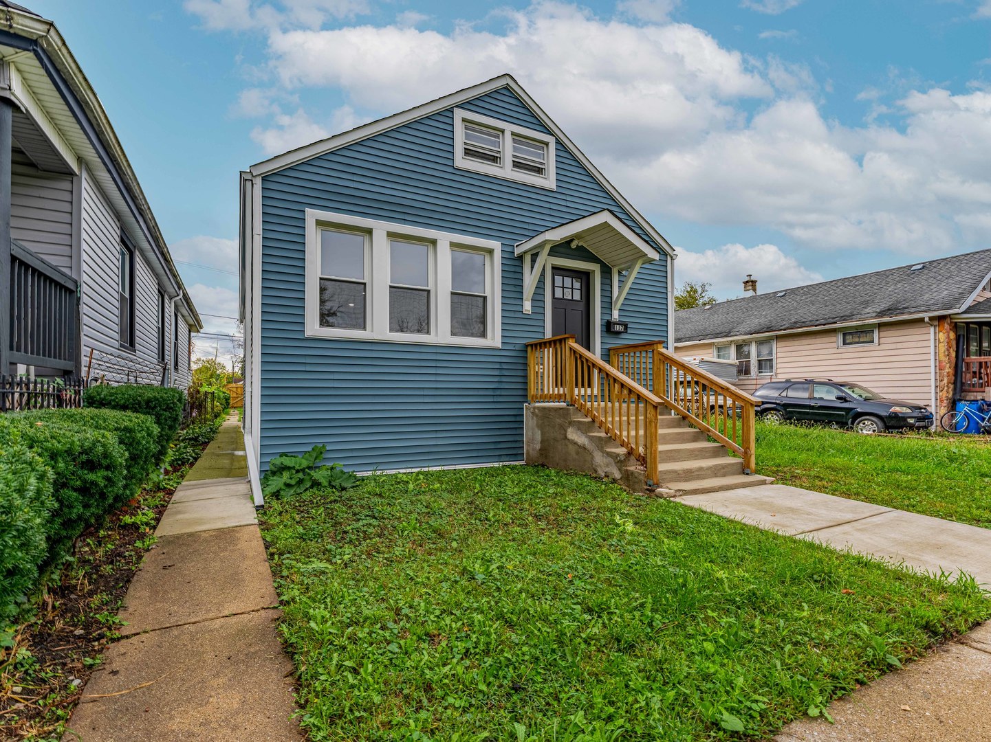 Home in Chicago, IL 60628 — photo 2