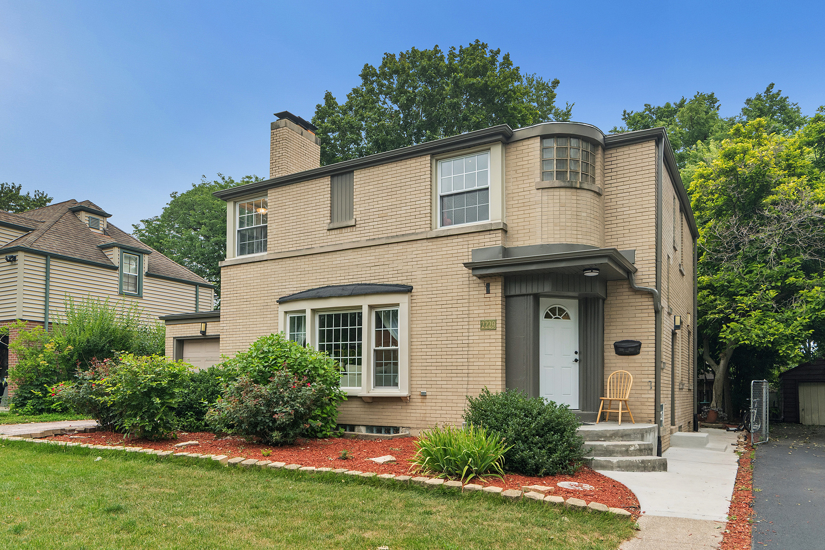 2229 Macdonald Lane — photo