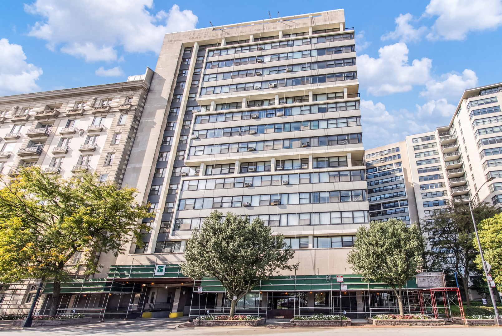 3410 N Lake Shore Drive 15G — photo
