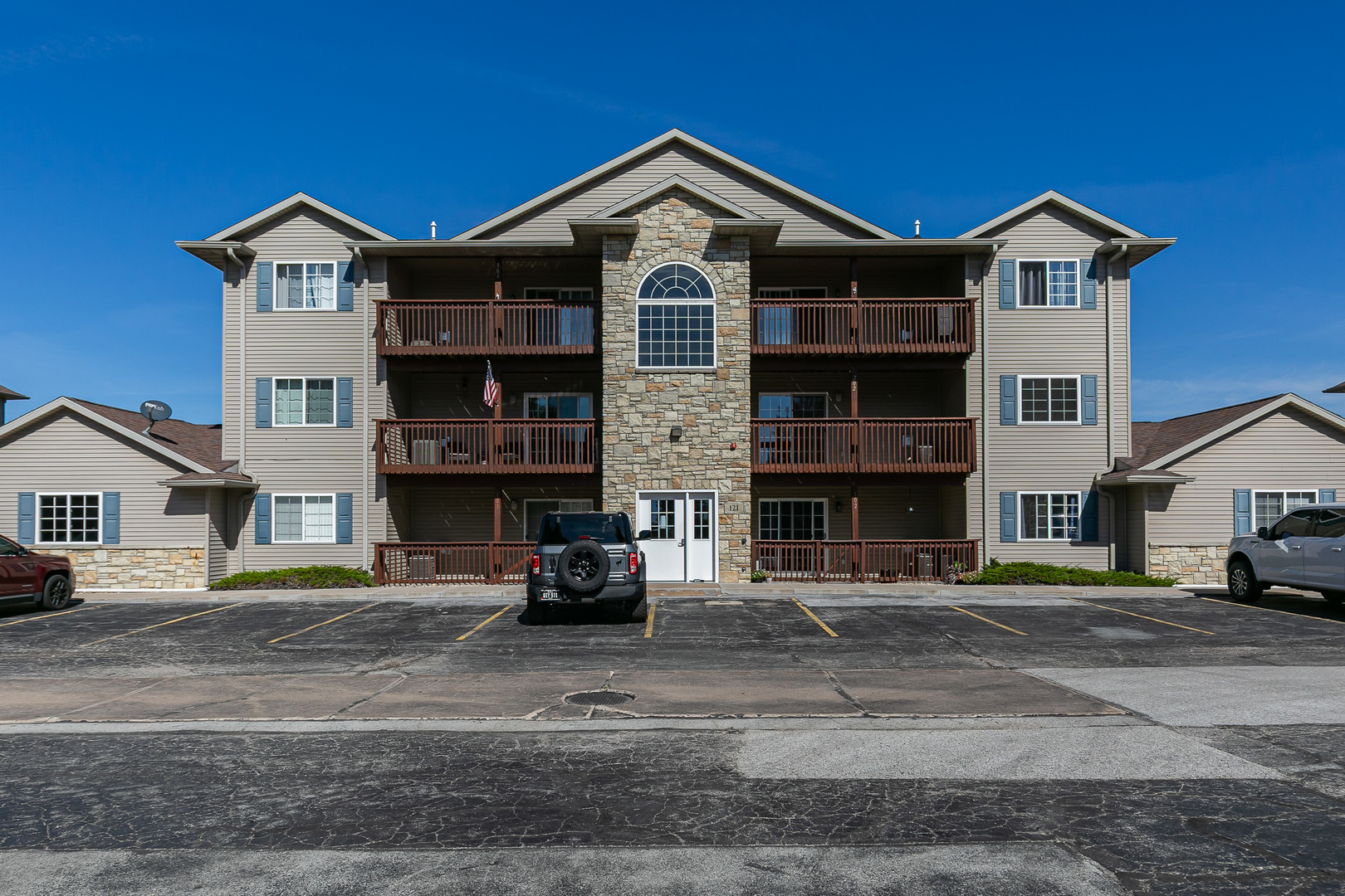121 E Price Street Unit 202 — photo