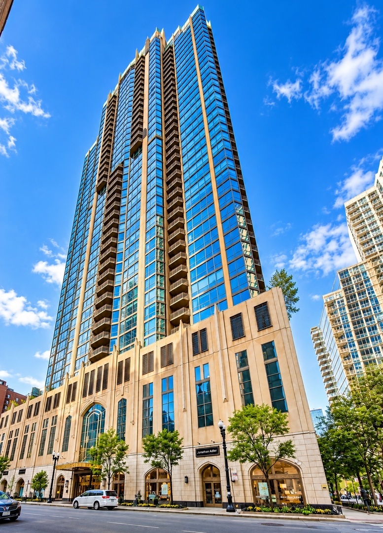 21 E Huron Street Unit 1802 — photo