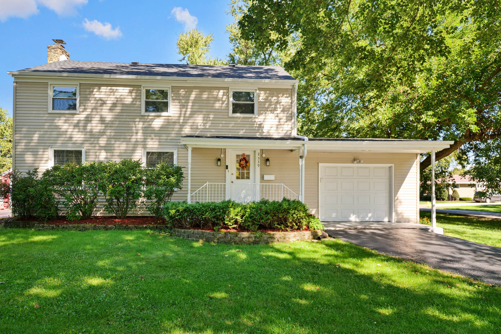 2539 Dougall Road — photo
