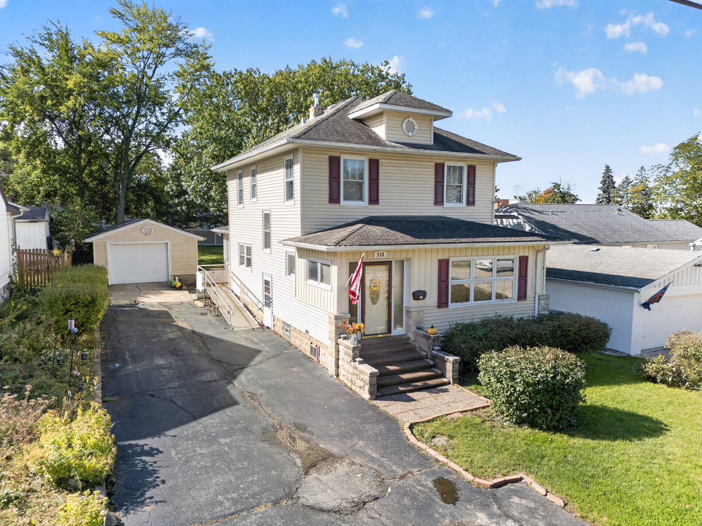 215 E 4th Street, Lockport, IL 60441 — photo 2