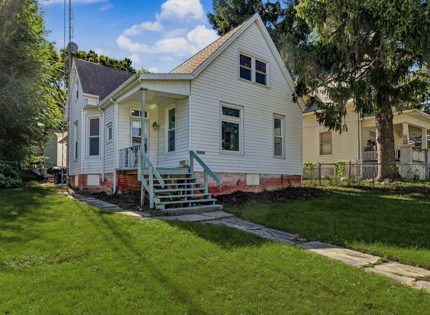 1212 W Olive Street — photo
