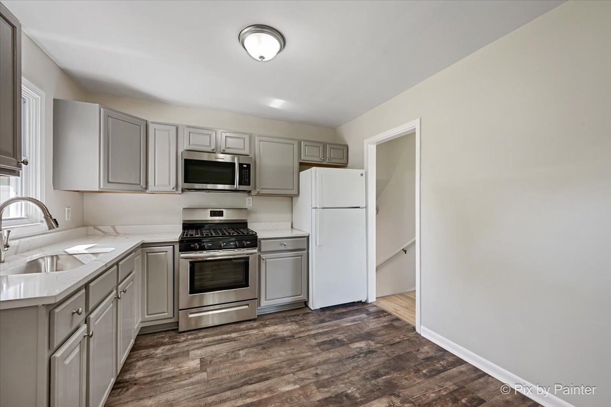 Home in McHenry, IL 60050 — photo 3