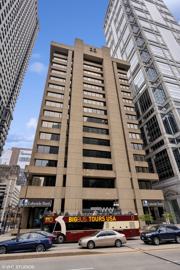 55 W Wacker Drive 1401 — photo