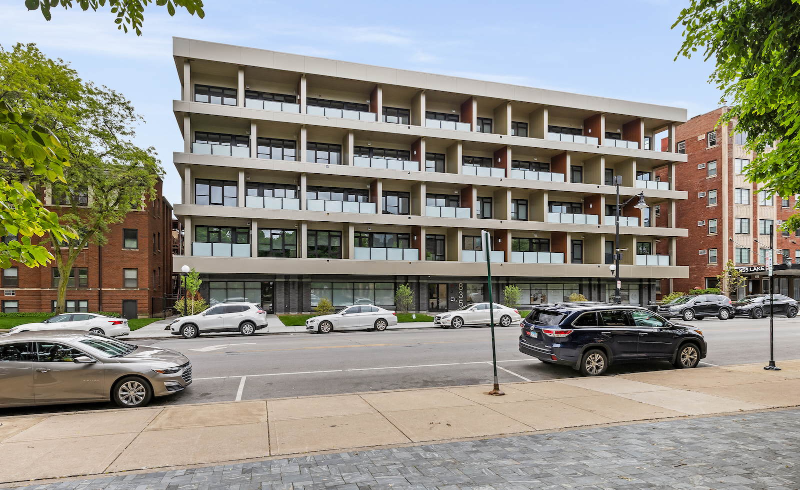 835 Lake Street Unit 604 — photo