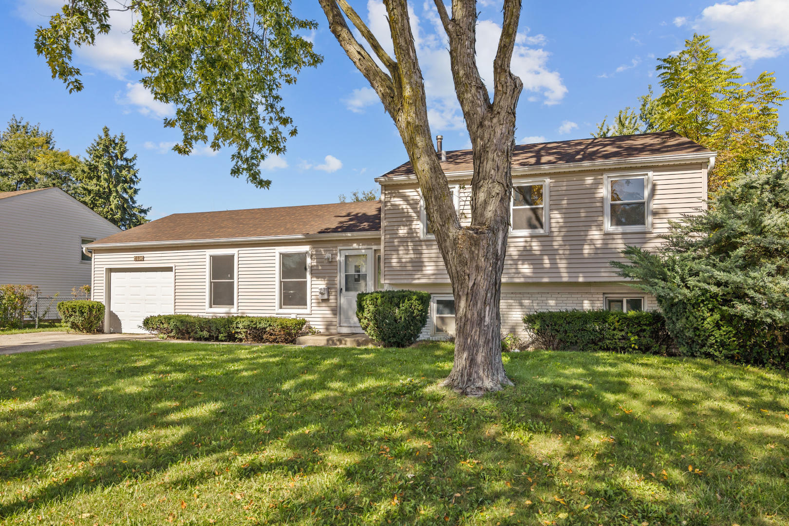 410 N Braintree Drive — photo
