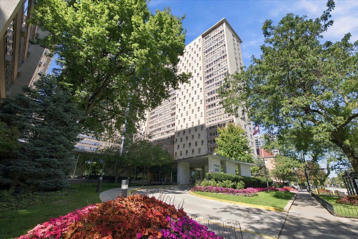 3950 N Lake Shore Drive Unit 1100a — photo