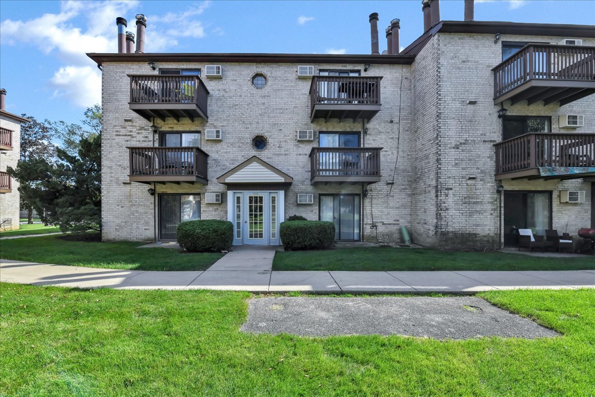 514 E Spruce Drive Unit 2B — photo