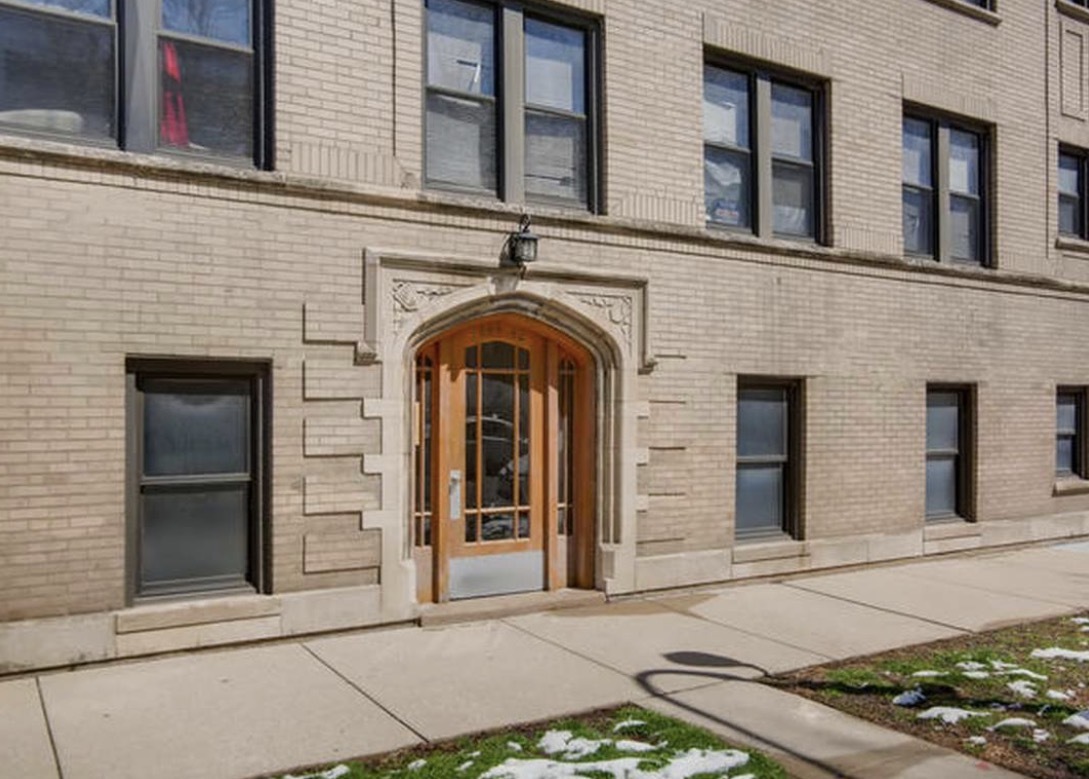 4444 W Gunnison Street Unit 2 — photo