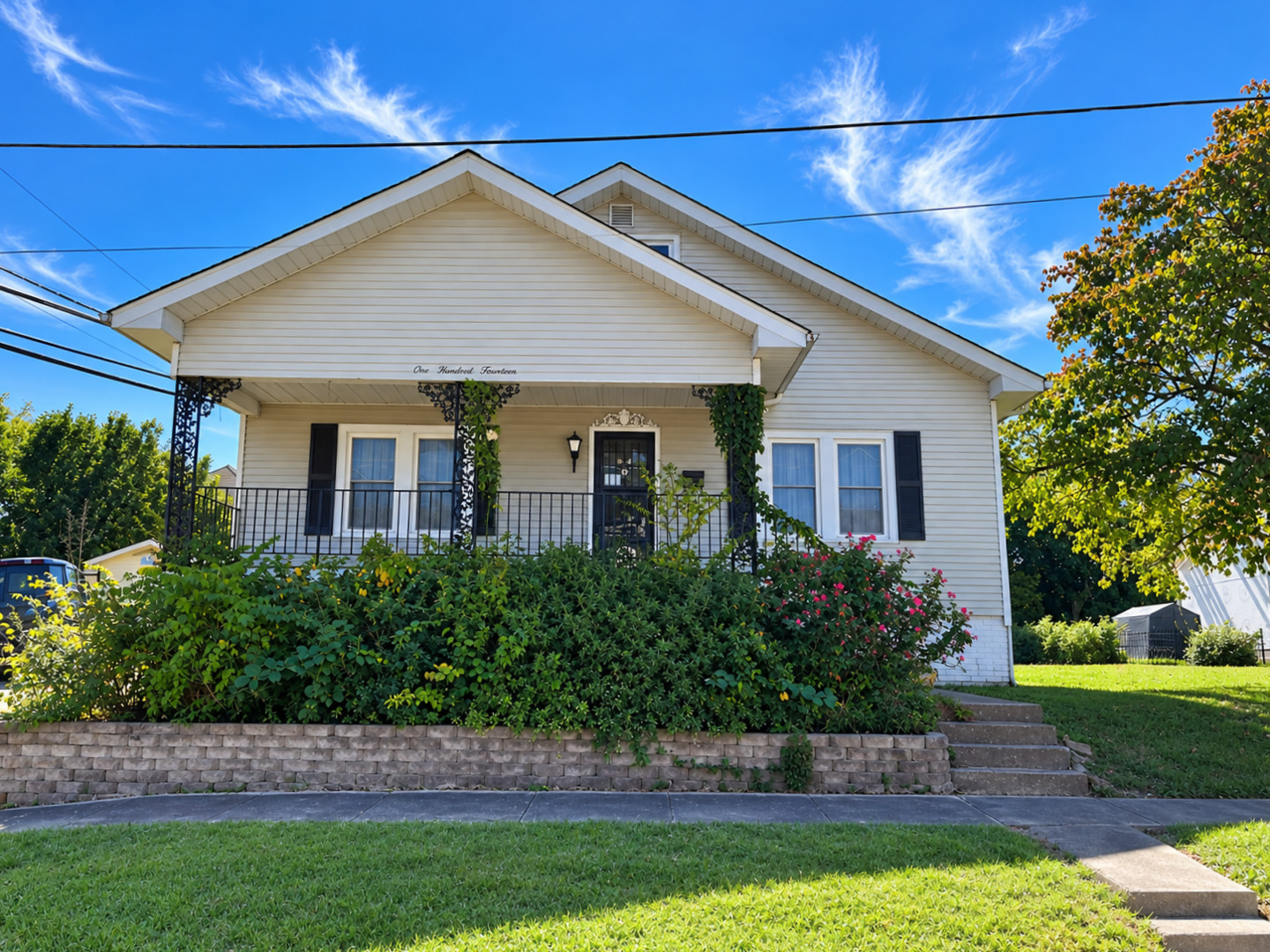 117 W Logan Street — photo