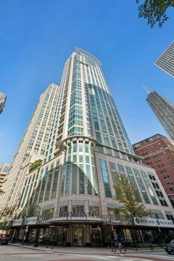 50 E Chestnut Street Unit 3801 — photo