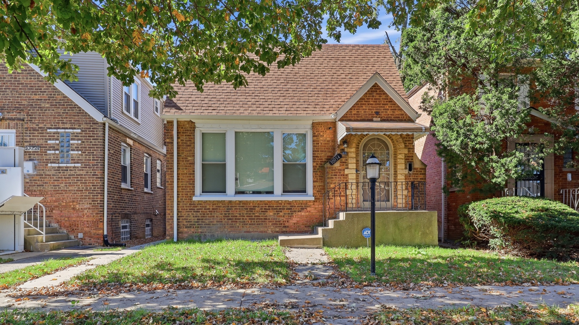 10054 S Saint Lawrence Avenue — photo
