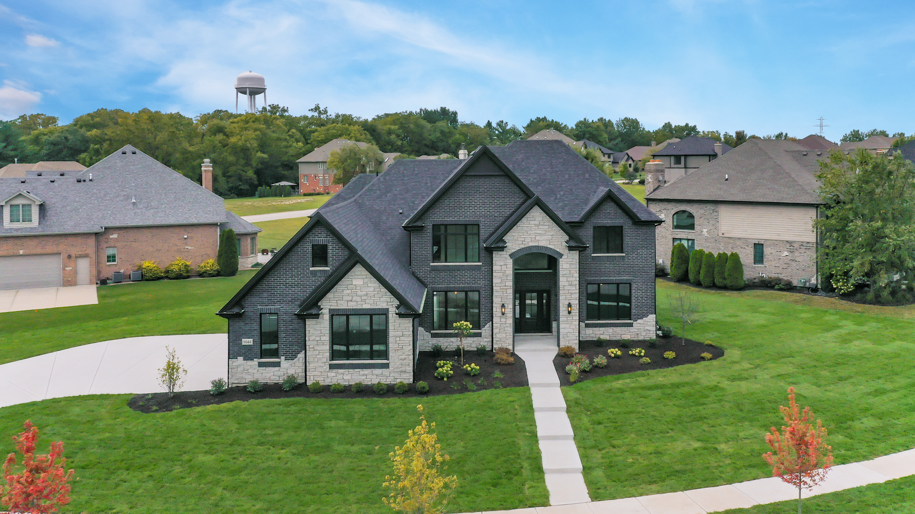 9044 Port Washington Drive — photo