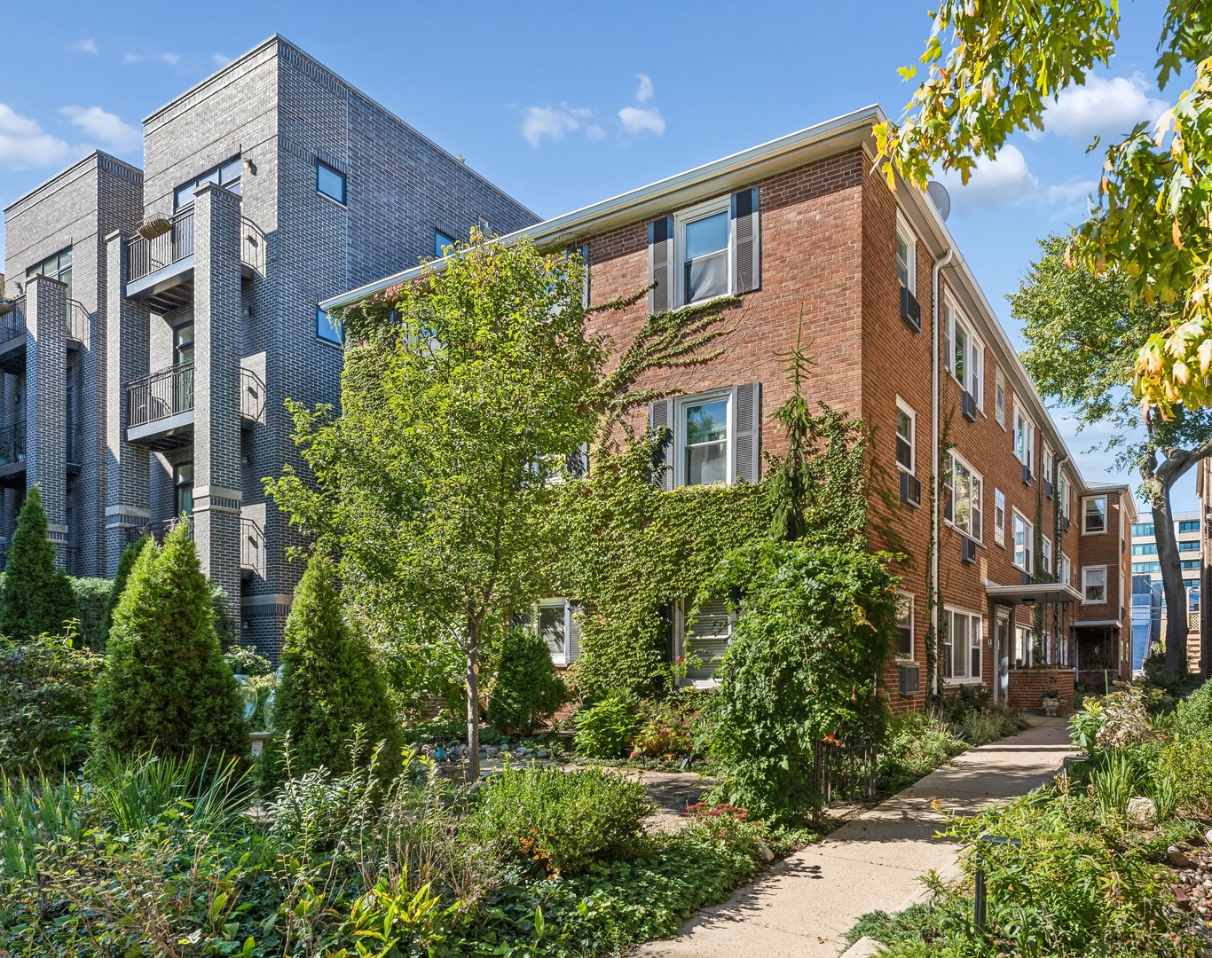 912 Hinman Avenue Unit 2W — photo