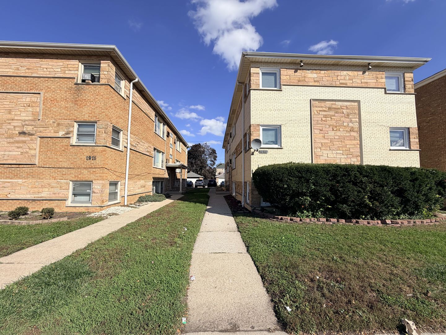 1915 S Harlem Avenue E Garden — photo