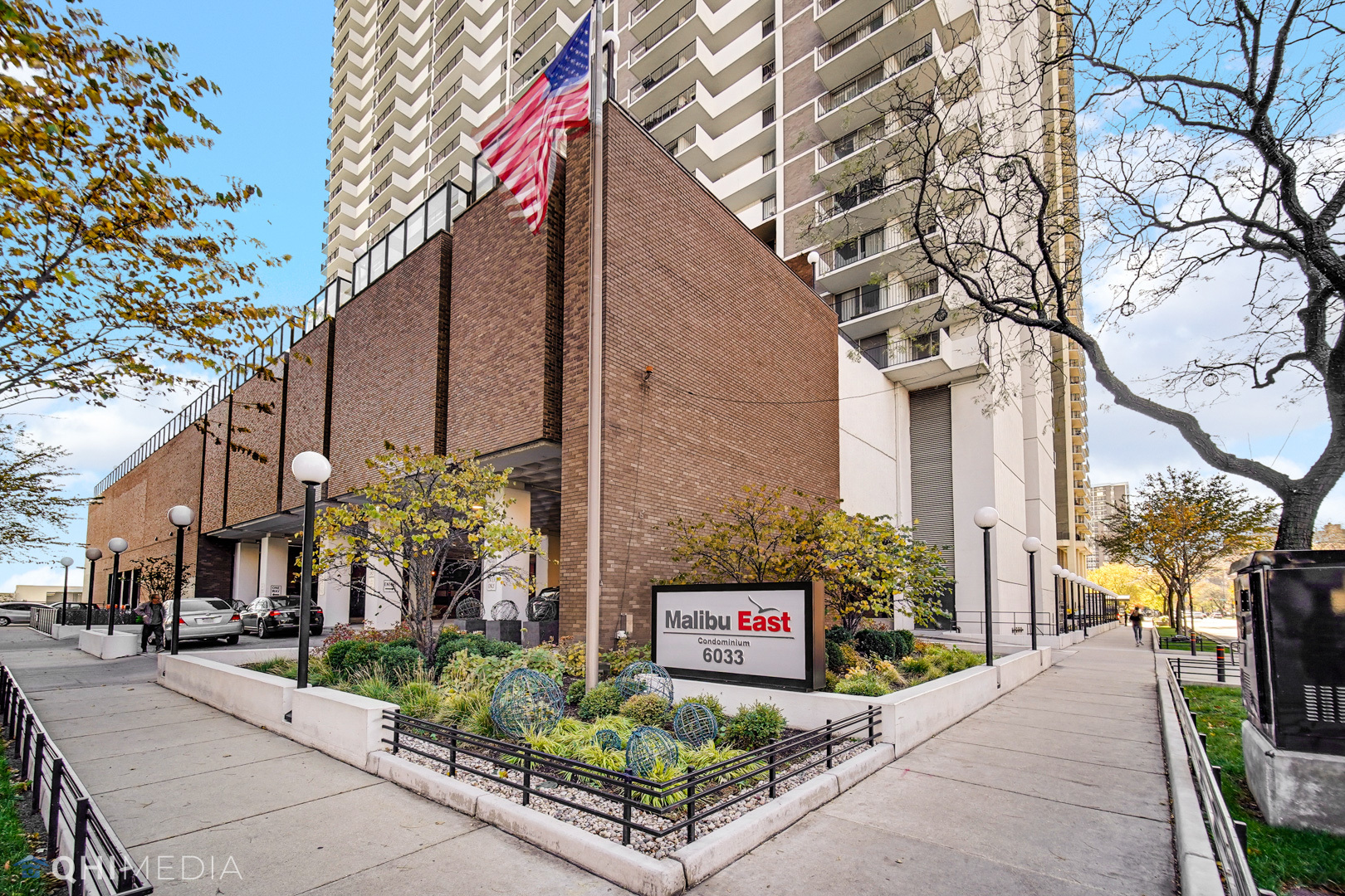 6033 N Sheridan Road Unit 11G — photo