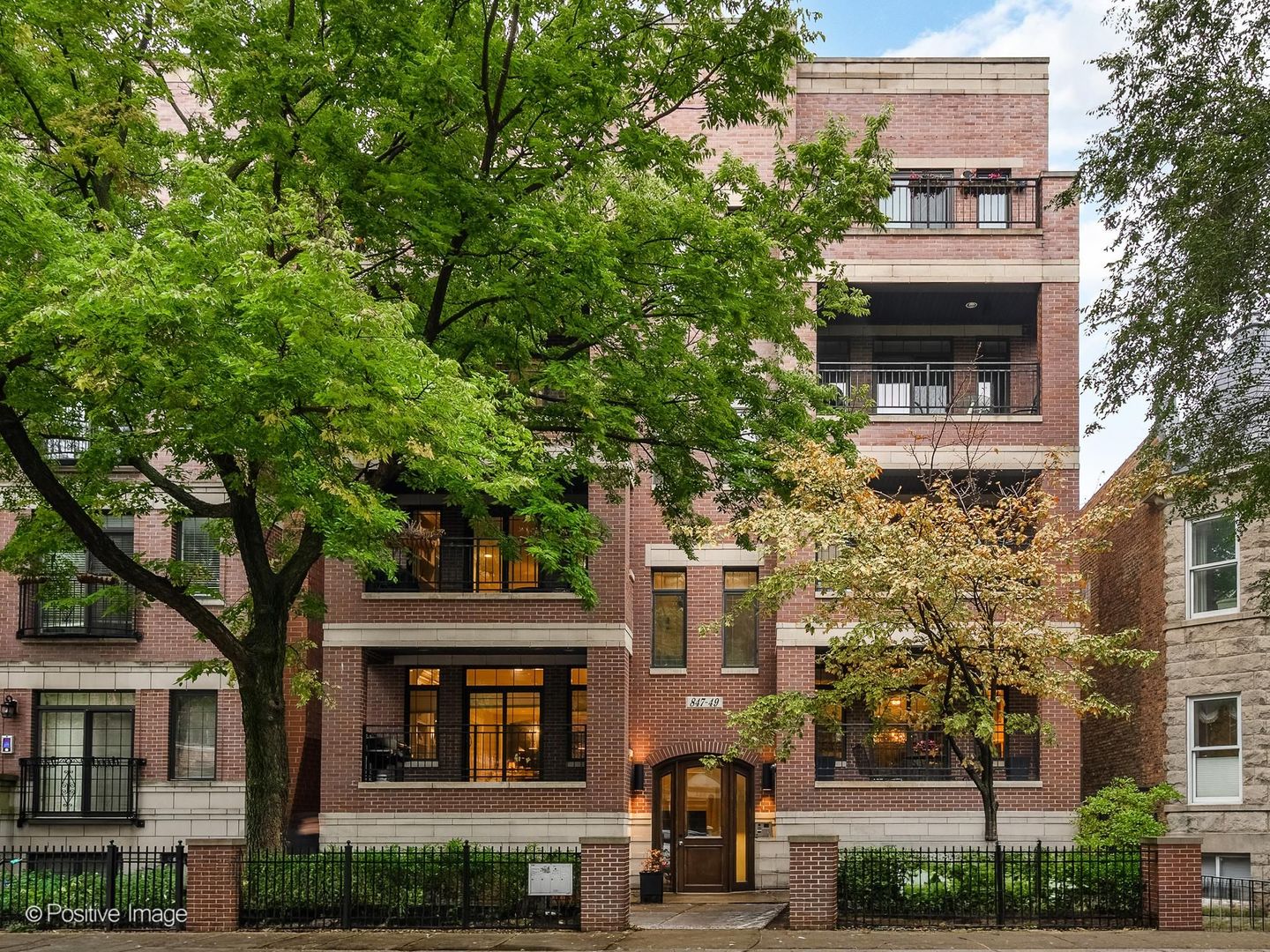 847 W Diversey Parkway Unit 2E — photo