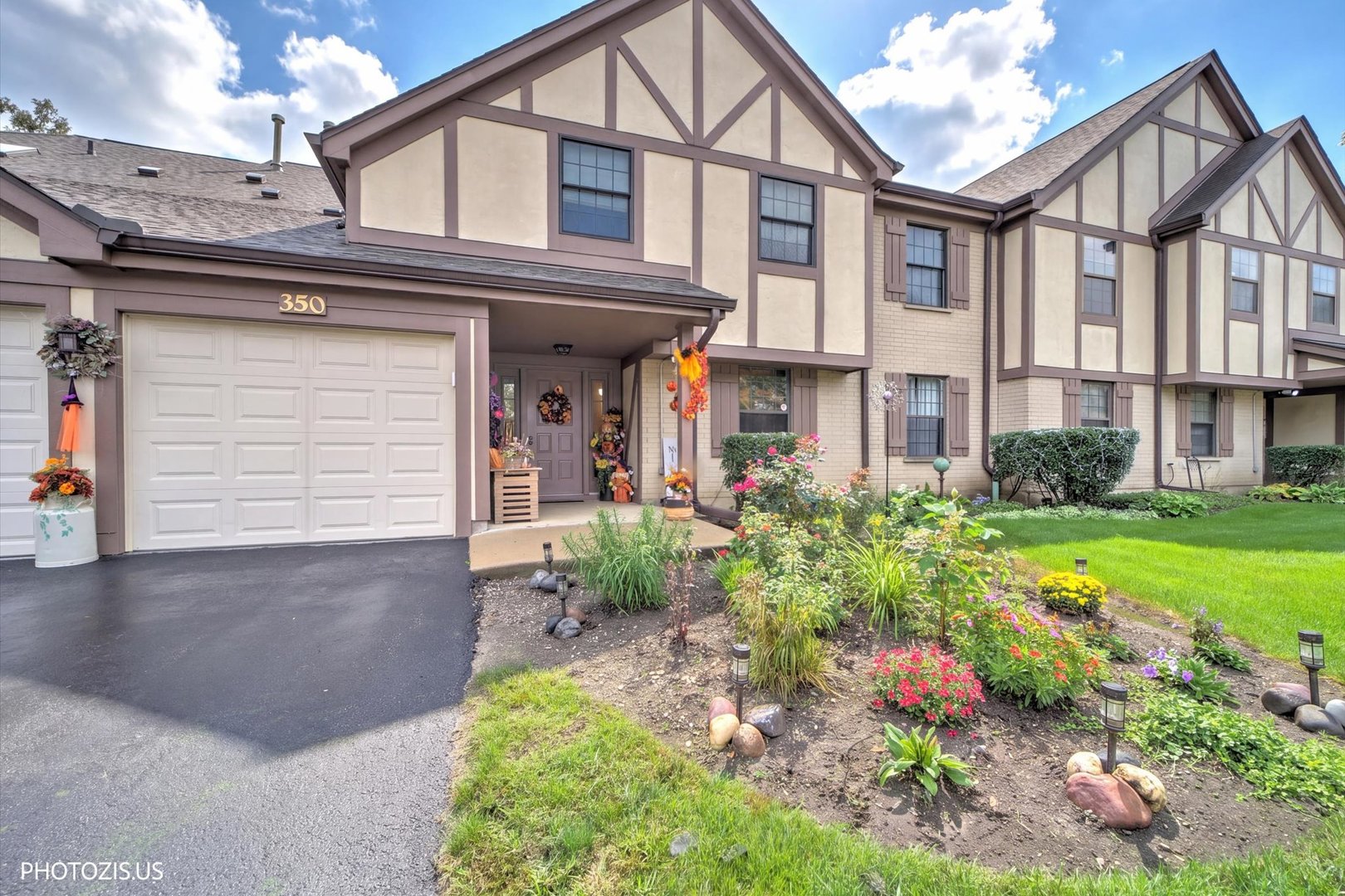 348 Essex Court Unit 3-a-L — photo