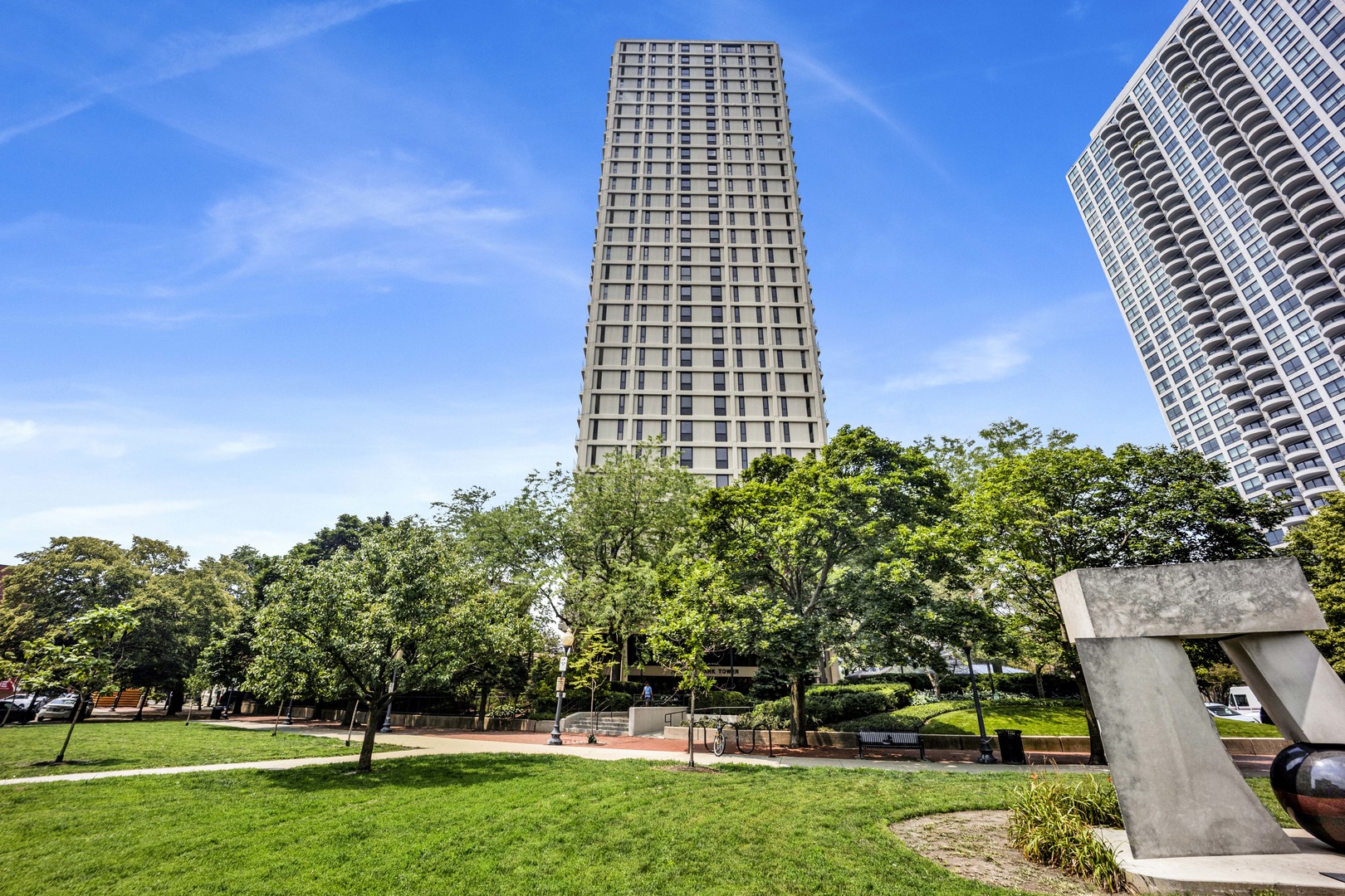 1960 N Lincoln Park West Avenue 408 — photo