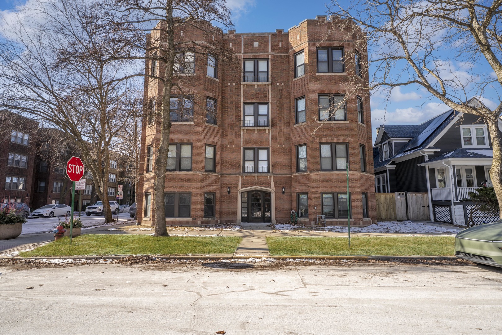 845 Lyman Avenue Unit 1N — photo