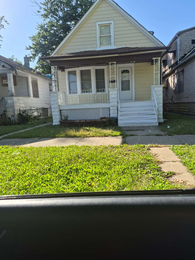 11236 S Stewart Avenue — photo