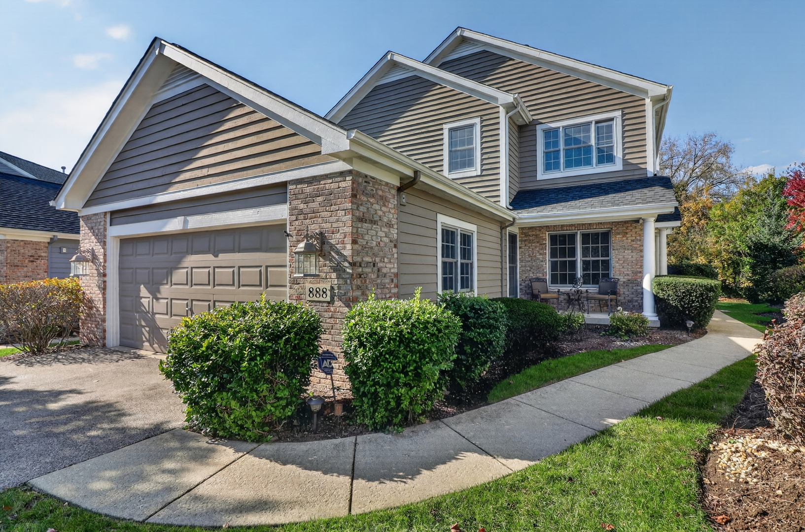 888 Villa Drive — photo