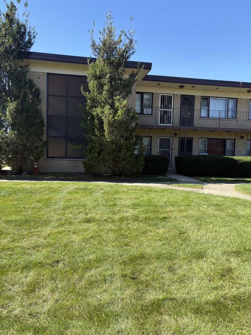 34 King Arthur Court Unit 11 — photo