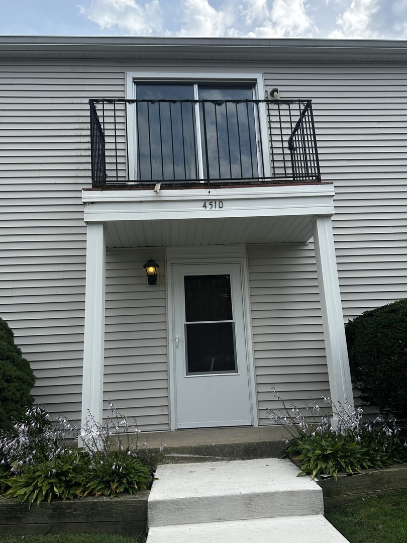 451 James Court D — photo