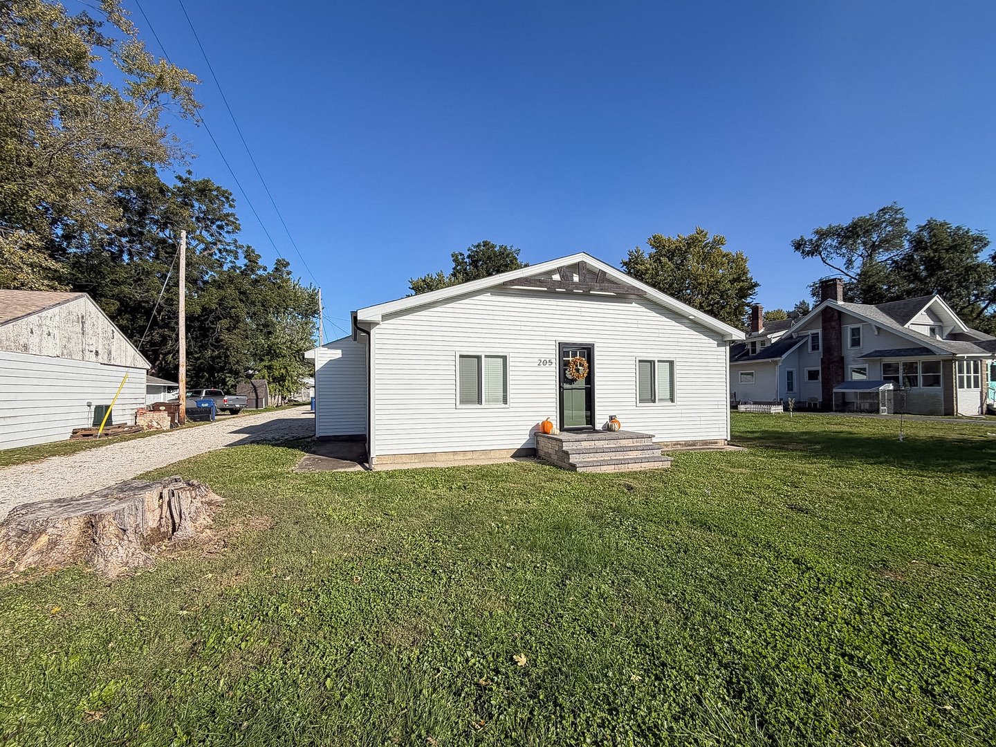 205 S Washington Street — photo
