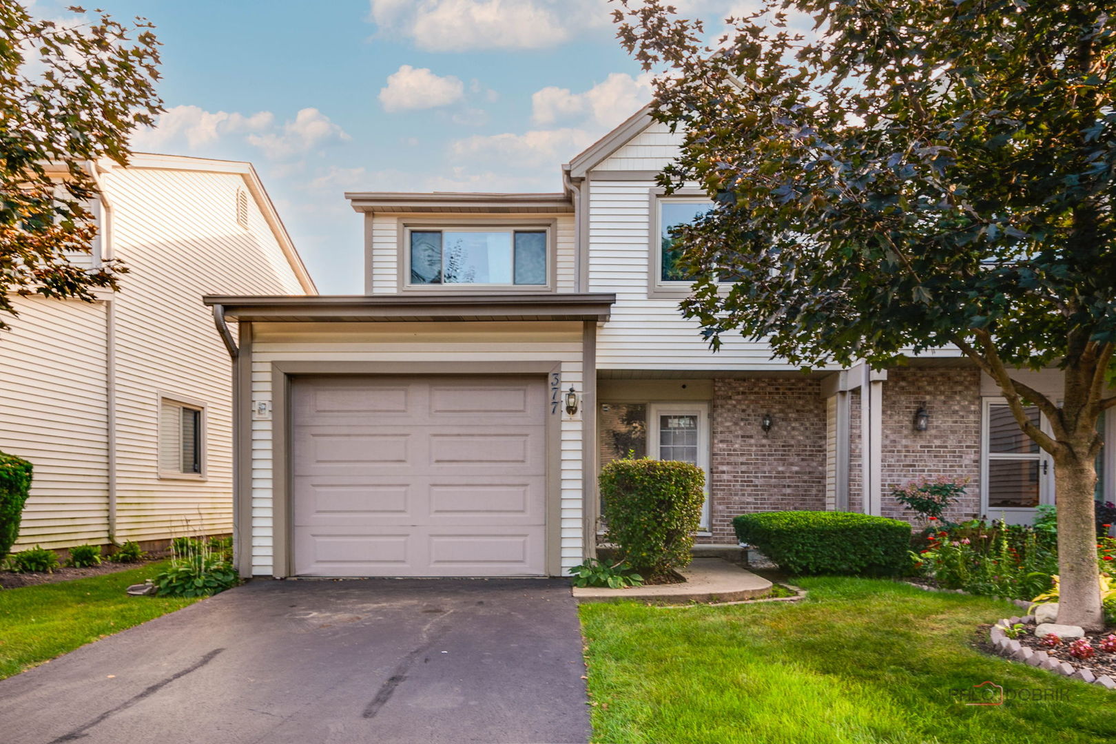 377 E Forest Knoll Drive — photo