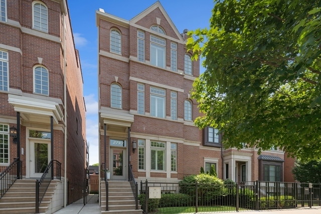 2743 N Lakewood Avenue Unit 3 — photo